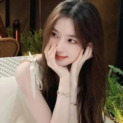 明月曾照彩云归